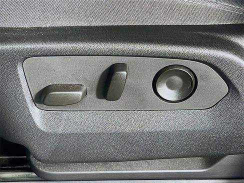 Used 2022 GMC Sierra 1500 Elevation image 12