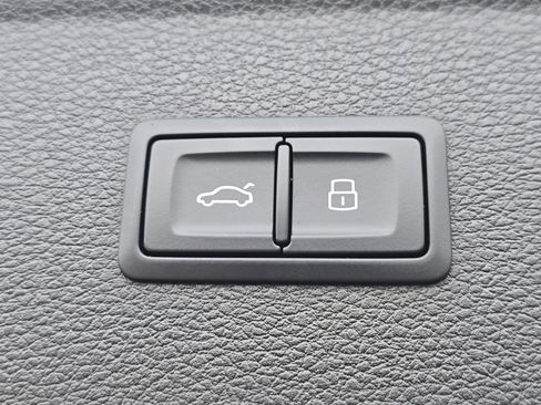 Certified 2023 Audi Q5 2.0T Premium Plus w/ Premium Plus Package image 18