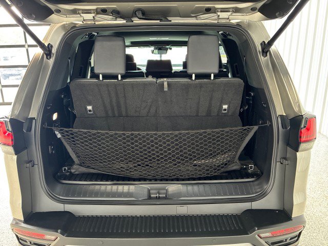 Used 2024 Lexus LX 600 4WD w/ Appearance Package image 28
