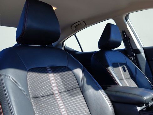 Used 2024 Nissan Altima 2.5 SR image 11