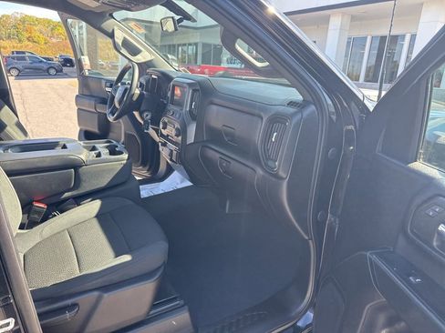 Used 2020 Chevrolet Silverado 2500 Custom w/ Custom Value Package image 14