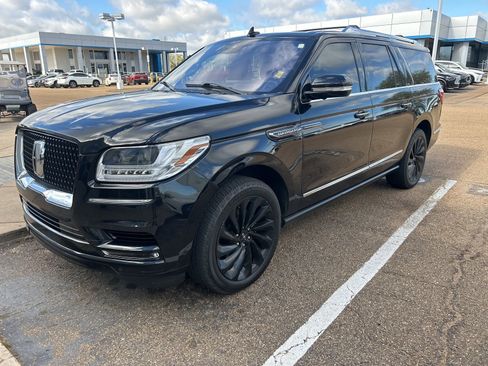 Used 2020 Lincoln Navigator L Reserve w/ Equipment Group 208A Reserve AWD/4WD image 1