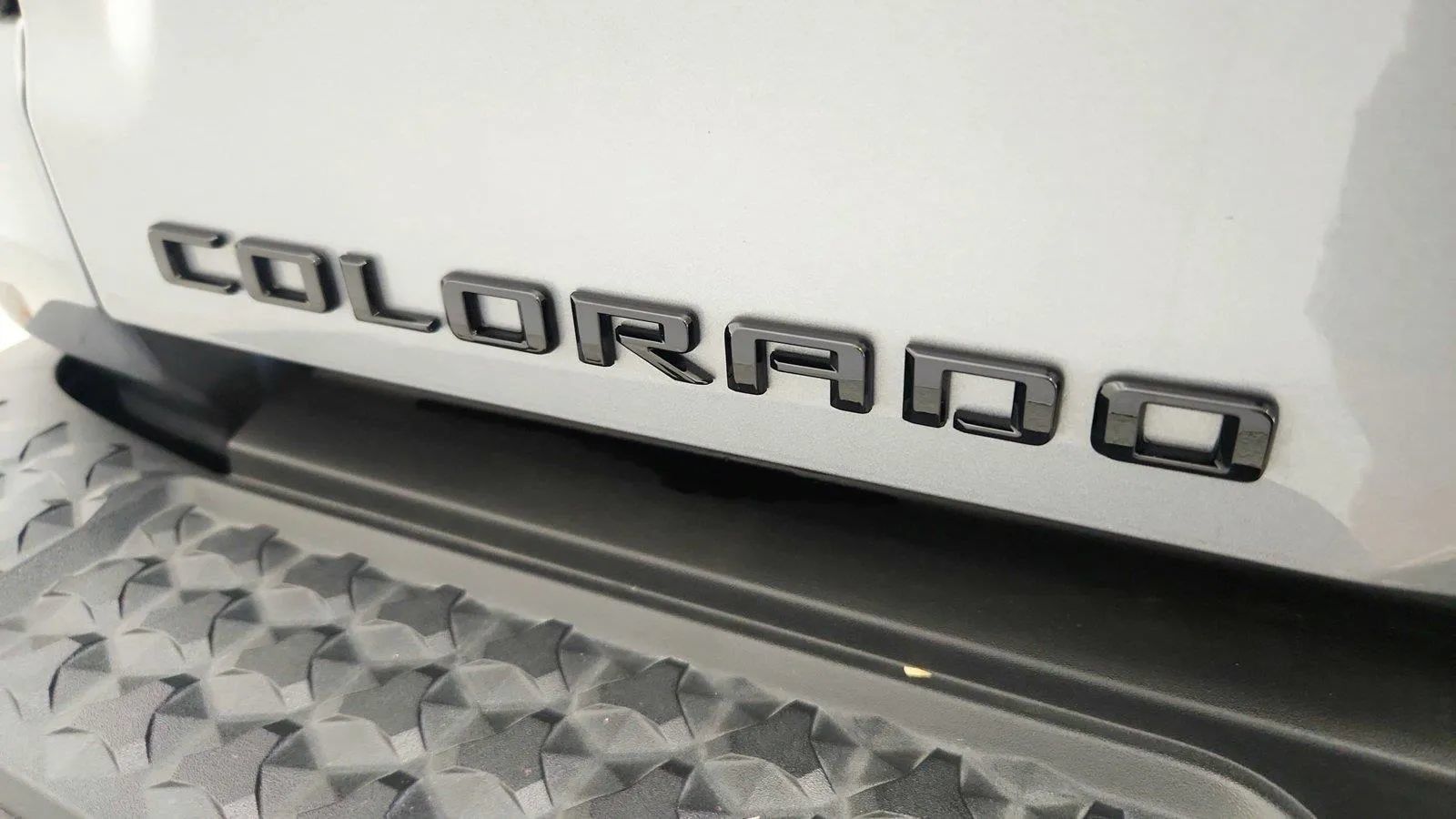 Used 2024 Chevrolet Colorado ZR2 w/ ZR2 Bison Edition AWD/4WD image 32