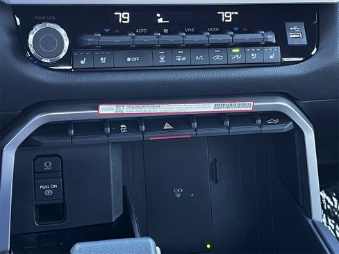 Used 2026 Toyota Tundra Limited image 19