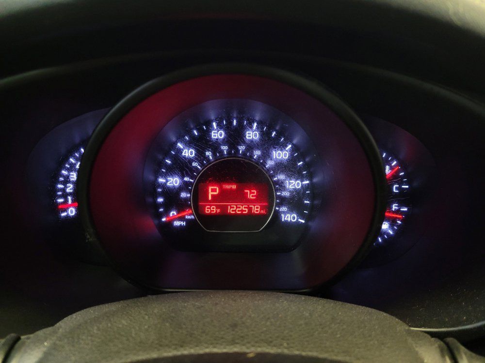 Used 2015 Kia Soul + w/ Primo Package FWD image 23