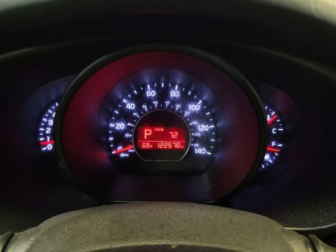 Used 2015 Kia Soul + w/ Primo Package FWD image 23