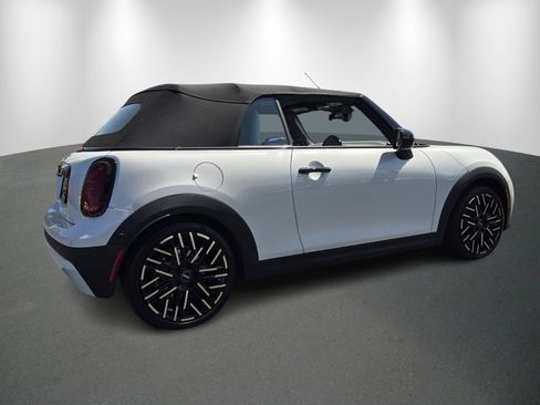 Used 2025 MINI Cooper S image 7