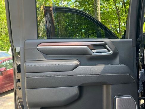 Used 2024 GMC Sierra 2500 Denali w/ Denali Reserve Package AWD/4WD image 34