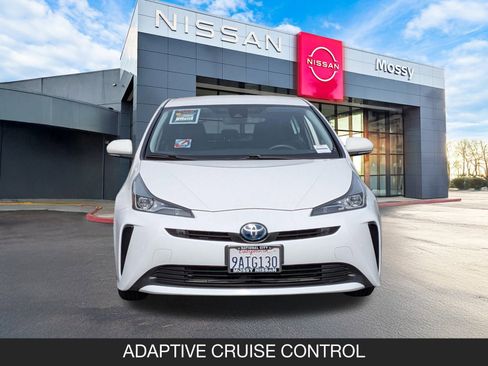 Used 2022 Toyota Prius LE image 4