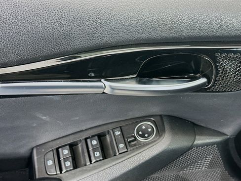 Used 2025 Kia Seltos S image 15