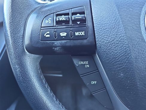 Used 2012 MAZDA MAZDA3 i Touring image 16