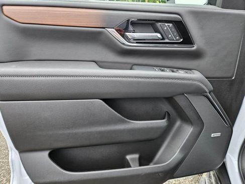 New 2026 GMC Yukon XL Denali w/ Advanced Technology Package AWD/4WD image 24