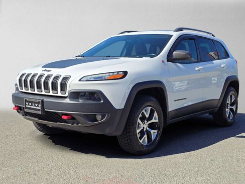 Used 2016 Jeep Cherokee Trailhawk w/ Comfort/Convenience Group AWD/4WD image 7