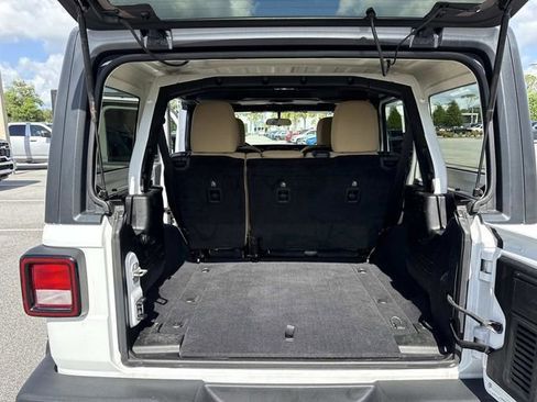 Used 2018 Jeep Wrangler Unlimited Sport S AWD/4WD image 31