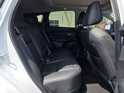 Used 2025 Nissan Murano SL AWD/4WD image 30