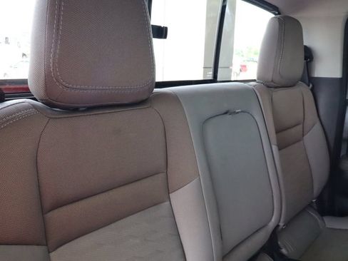 Used 2022 Nissan Frontier SV w/ Technology Package RWD image 35