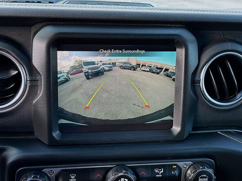 Used 2022 Jeep Wrangler Unlimited Rubicon 4xe image 14