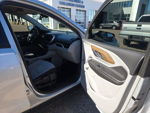 Used 2018 GMC Terrain SLE image 35