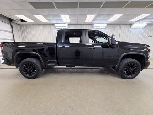 Used 2026 Chevrolet Silverado 2500 Custom w/ Custom Blackout Package AWD/4WD image 6
