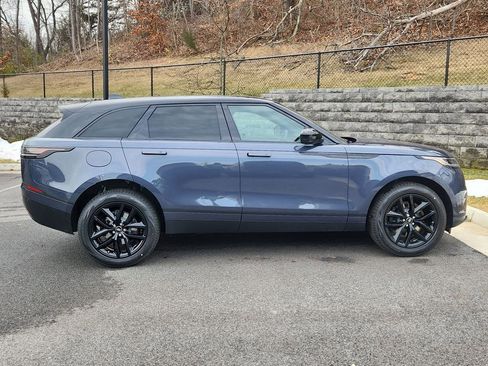 Used 2026 Land Rover Range Rover Velar S AWD/4WD image 11