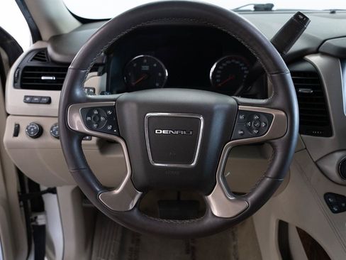 Used 2015 GMC Yukon Denali w/ Premium Package AWD/4WD image 24