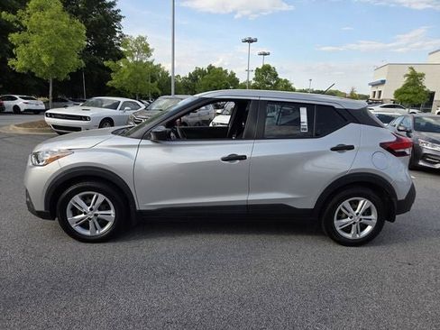 Used 2020 Nissan Kicks S FWD image 4