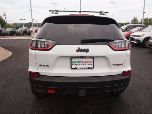 Used 2019 Jeep Cherokee Trailhawk w/ Comfort/Convenience Group AWD/4WD image 2