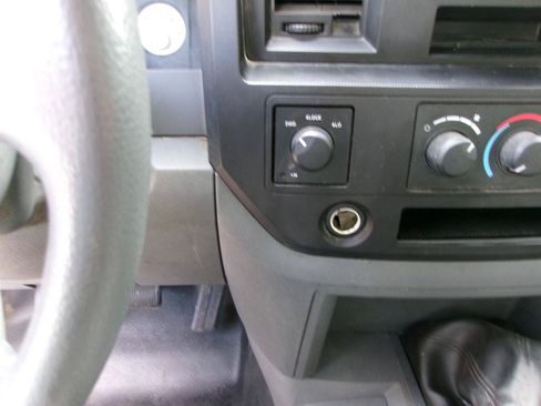 Used 2007 Dodge Ram 1500 Truck ST AWD/4WD image 13