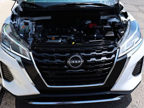 Used 2024 Nissan Kicks S FWD image 56