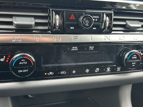 New 2026 Nissan Pathfinder SV image 21