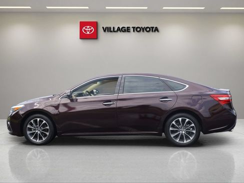 Certified 2016 Toyota Avalon XLE FWD image 2