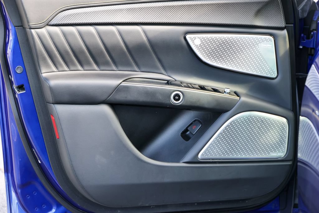 Used 2023 Maserati Grecale Modena AWD/4WD image 4
