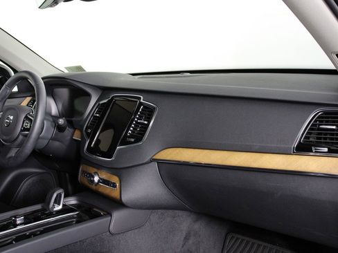 Certified 2023 Volvo XC90 T8 Plus w/ Protection Package Premier image 22