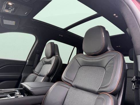 New 2026 Lincoln Aviator Black Label w/ Dynamic Handling Package AWD/4WD image 29