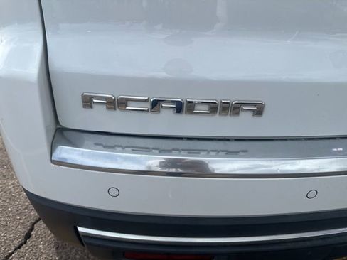 Used 2016 GMC Acadia SLE image 7