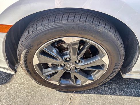 Used 2023 Honda Odyssey Elite image 10