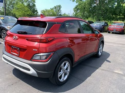 Used 2022 Hyundai Kona SEL w/ Cargo Package AWD/4WD image 5