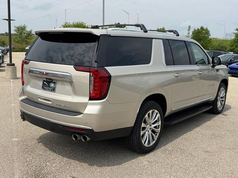 Used 2023 GMC Yukon XL Denali w/ Advanced Technology Package AWD/4WD image 4