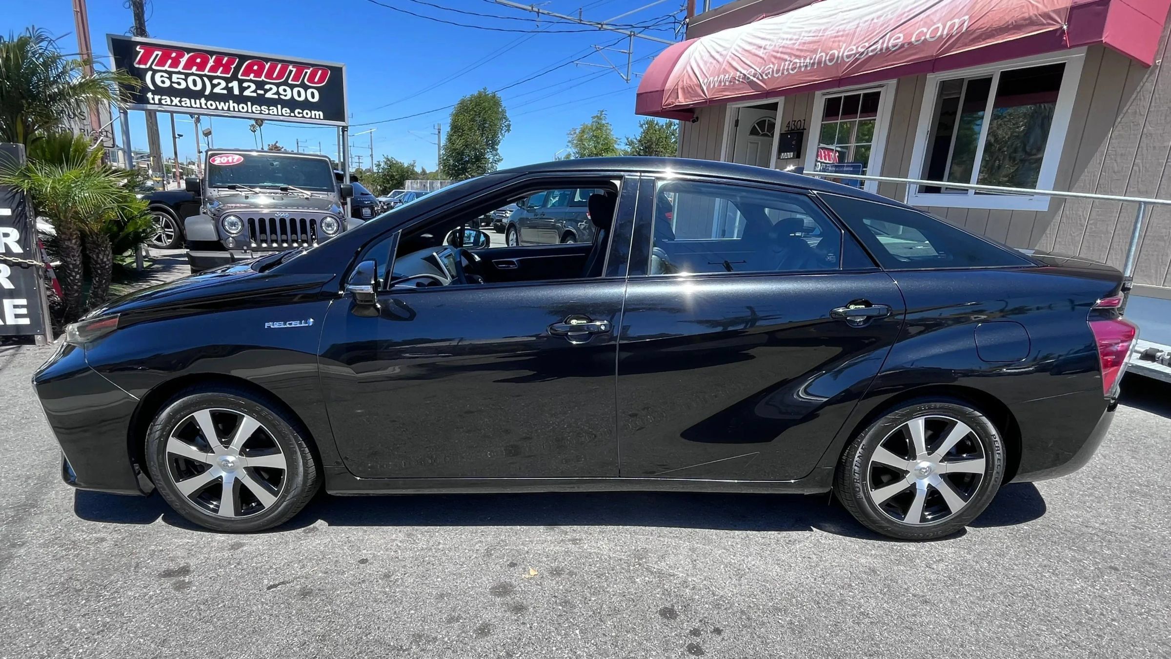 Used 2016 Toyota Mirai FWD image 4