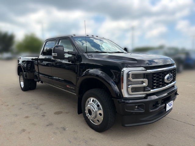 New 2026 Ford F450 Platinum AWD/4WD image 2