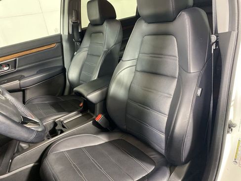 Used 2018 Honda CR-V Touring image 12