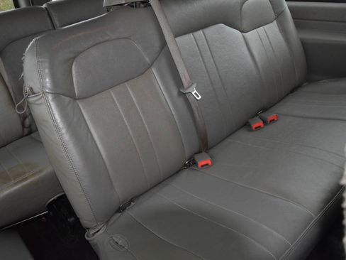 Used 2019 Chevrolet Express 3500 LS RWD image 13