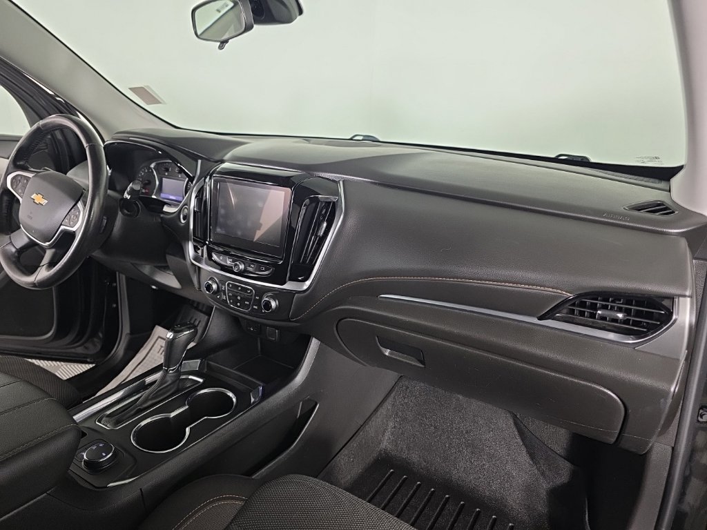 Used 2020 Chevrolet Traverse LT FWD image 38