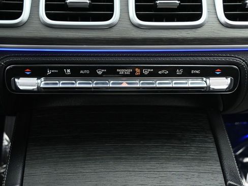 Used 2023 Mercedes-Benz GLE 450 4MATIC w/ AMG Line Exterior image 46