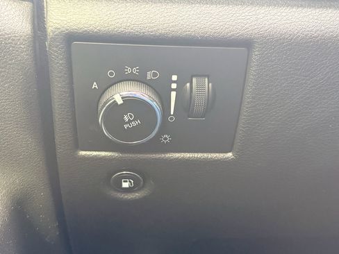Used 2021 Jeep Grand Cherokee High Altitude AWD/4WD image 16