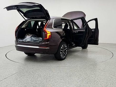 New 2026 Volvo XC90 T8 Ultra w/ Protection Package Premier AWD/4WD image 11