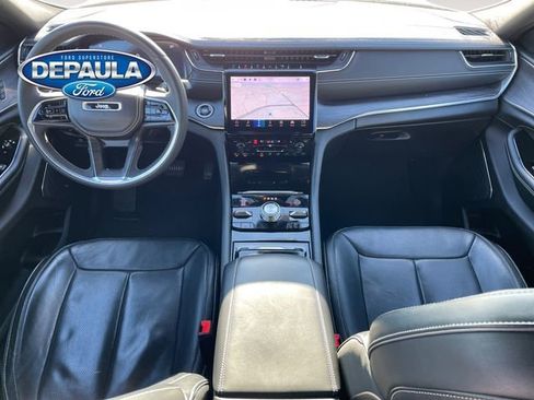 Used 2023 Jeep Grand Cherokee Overland image 13