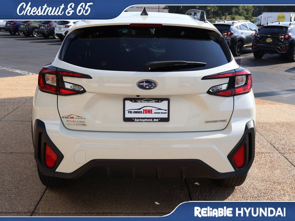 Used 2024 Subaru Crosstrek 2.0i Premium AWD/4WD image 5