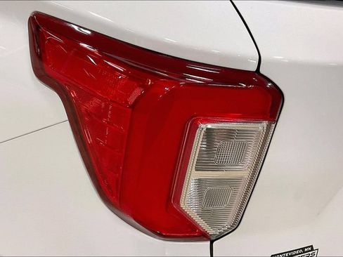 Certified 2023 Ford Explorer Limited w/ Equipment Group 301A AWD/4WD image 29