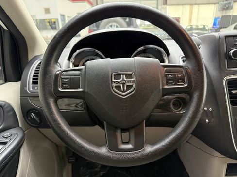 Used 2015 Dodge Grand Caravan SE w/ Quick Order Package 29E SE FWD image 22